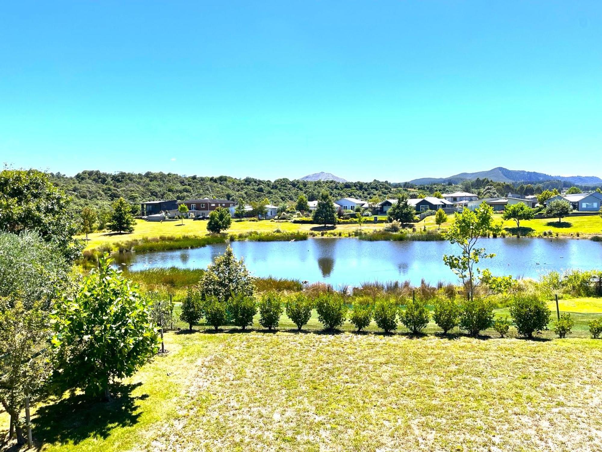 Large And Luxurious At The Lake Kinloch Exterior photo